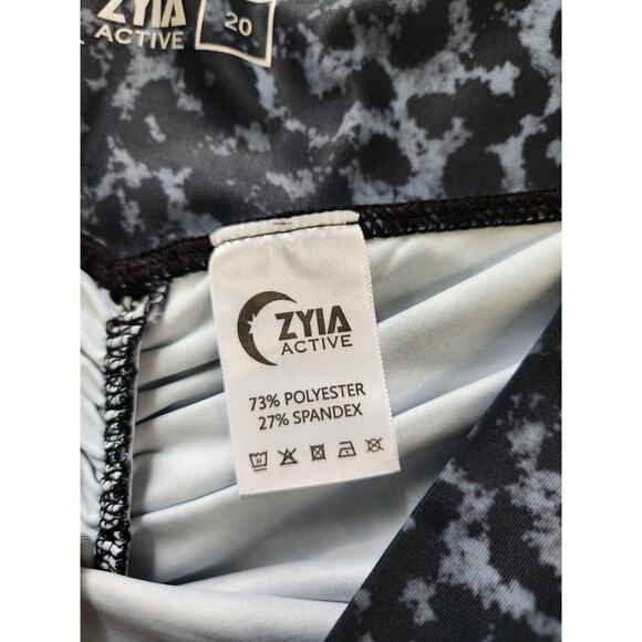 ZYIA Active Legging Blue Black Cheetah Print Ruched Backside Sz 20 Butt Lifting - Picture 9 of 11